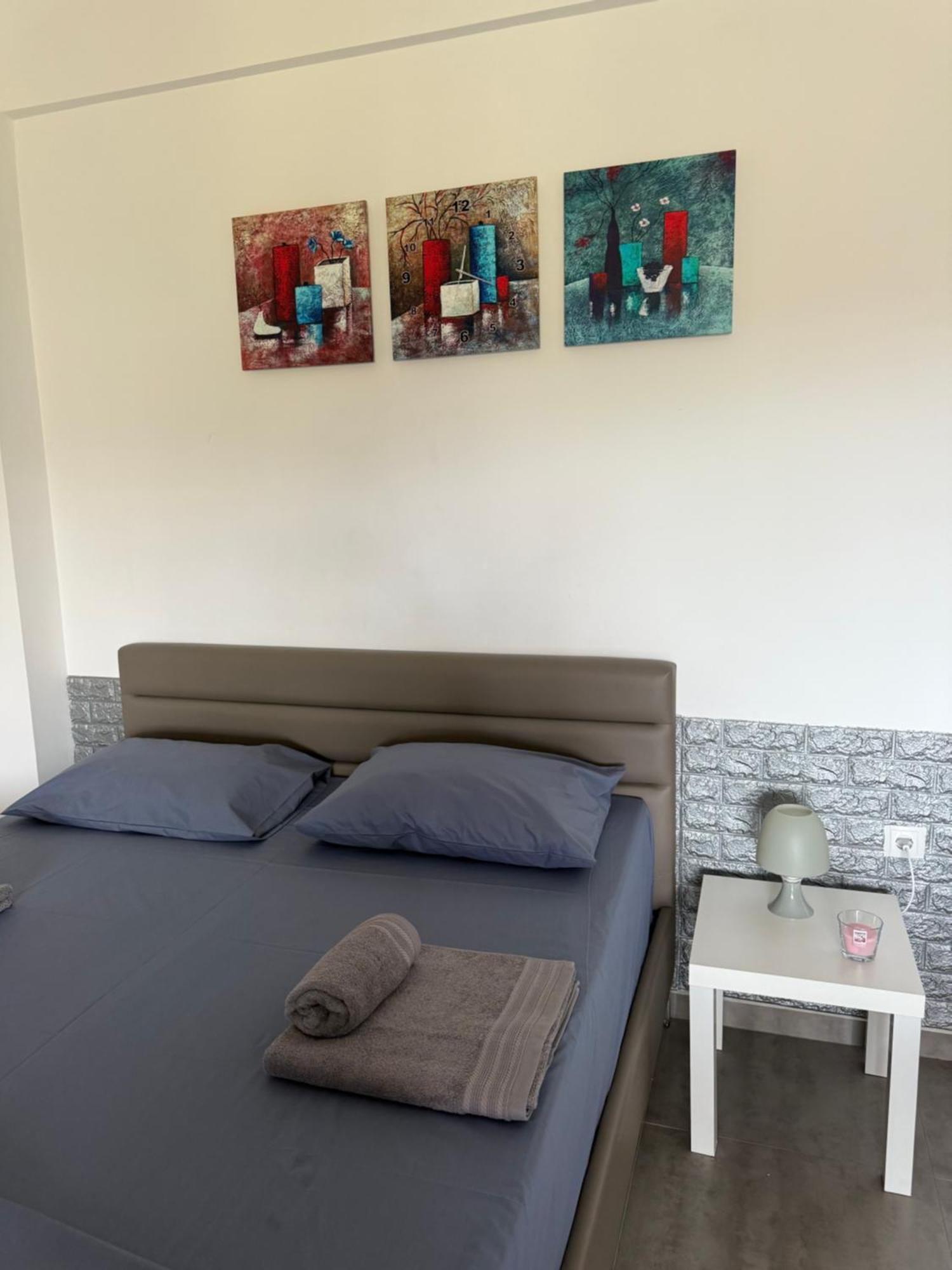 Villa Spartandom Gerakini Bilik gambar